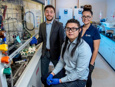 Chemical and biomolecular engineering professor Damien Guironnet and graduate students Vanessa DaSilva and Nicholas Wang demonstrated a new scalable process that can upcycle plastics.